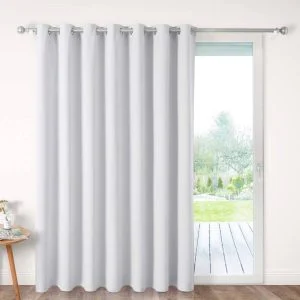 rideaux blancs maison