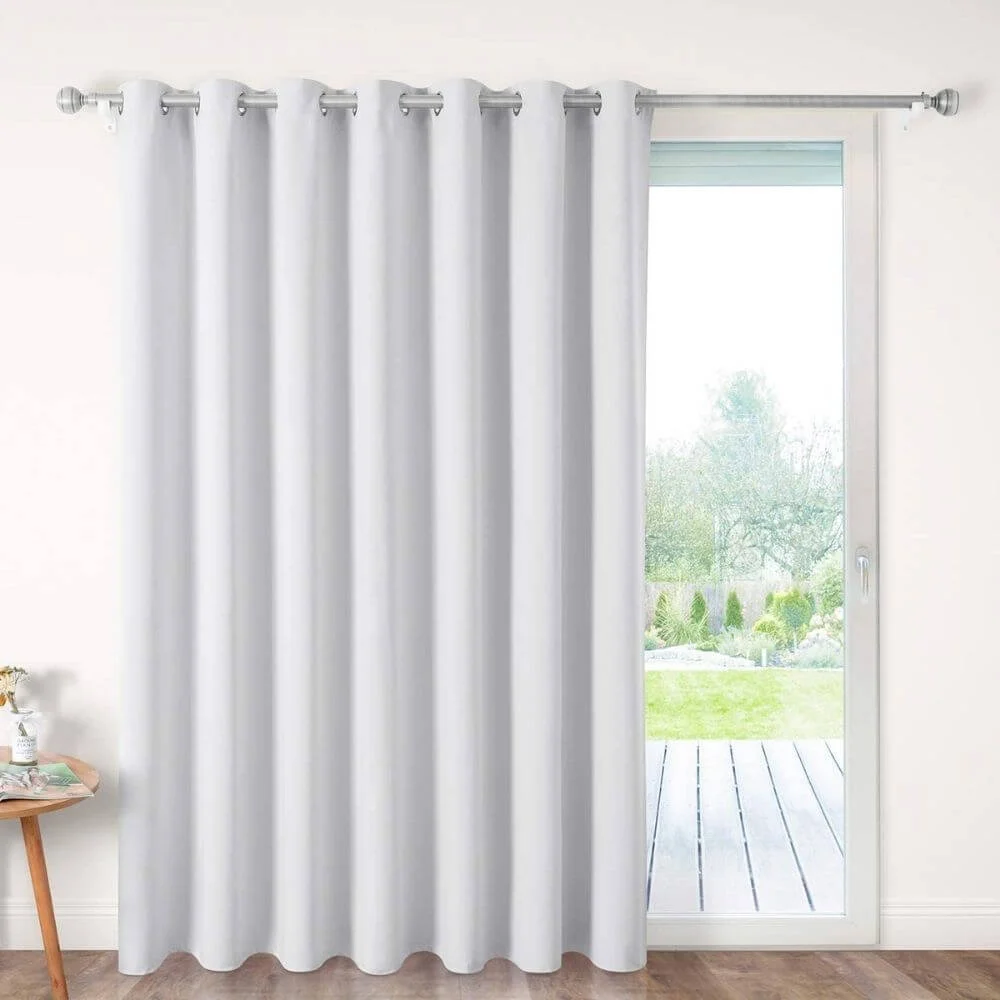 rideaux blancs maison