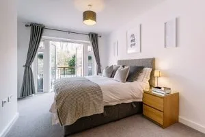 Lire la suite à propos de l’article Comment rafraîchir une chambre? Astuces simples et efficaces